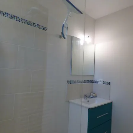 L'ecureuil De L'esterel Bed & Breakfast 4*