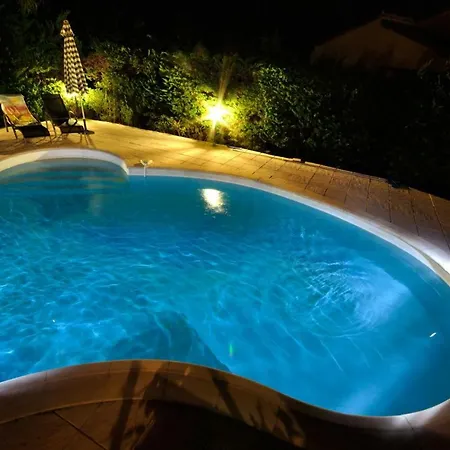 L'ecureuil De L'esterel 4*