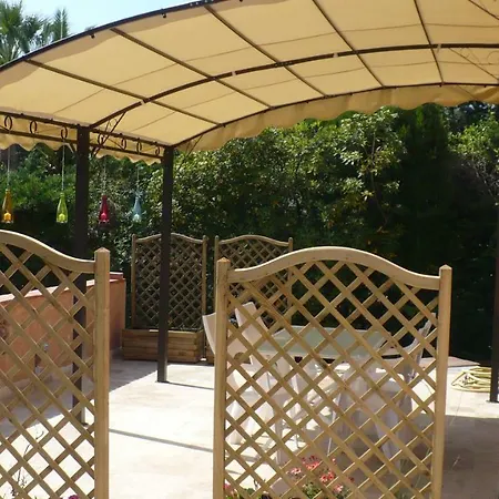 Frühstückspension L'ecureuil De L'esterel 4*