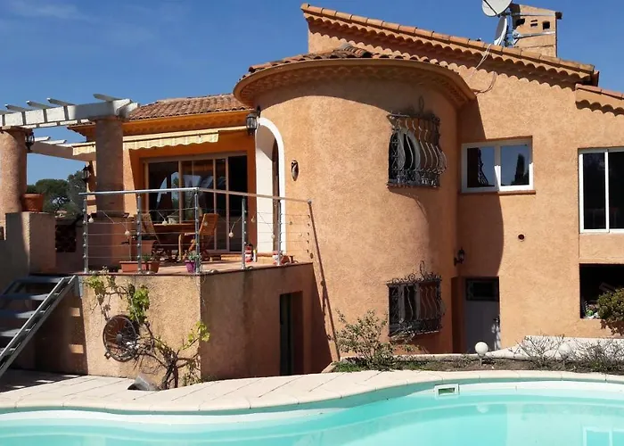 L'ecureuil De L'esterel Bed and Breakfast